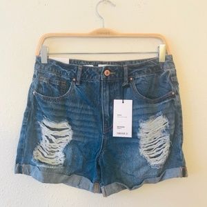 Forever 21 Distressed Boyfriend Denim Jean Shorts